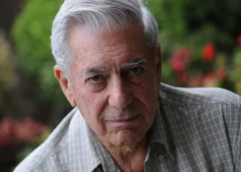 El escritor peruano-español Mario Vargas Llosa murió a los 89 años